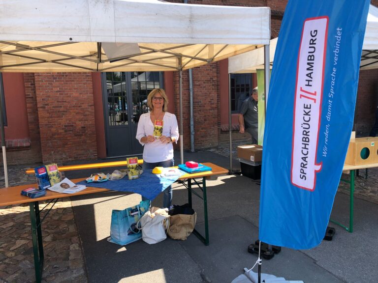 Sprachbrücke-Hamburg e.V. beim Hofsommerfest „Barmbek schwingt“