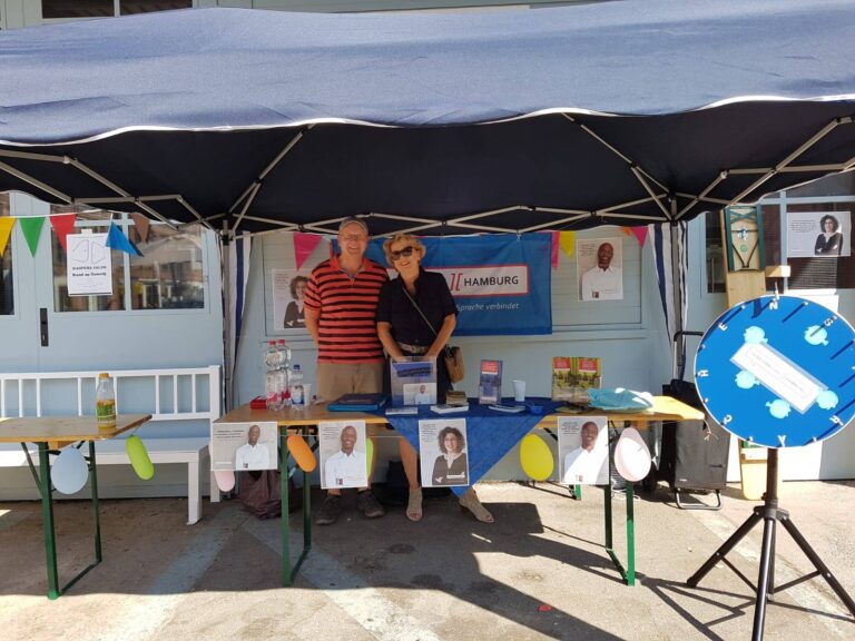Sprachbrücke-Hamburg e.V. beim Sommerfest der Embassy Of Hope Thalia Theater