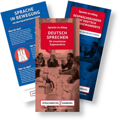 Verschiedene Broschüren, die die Designerin entworfen hat